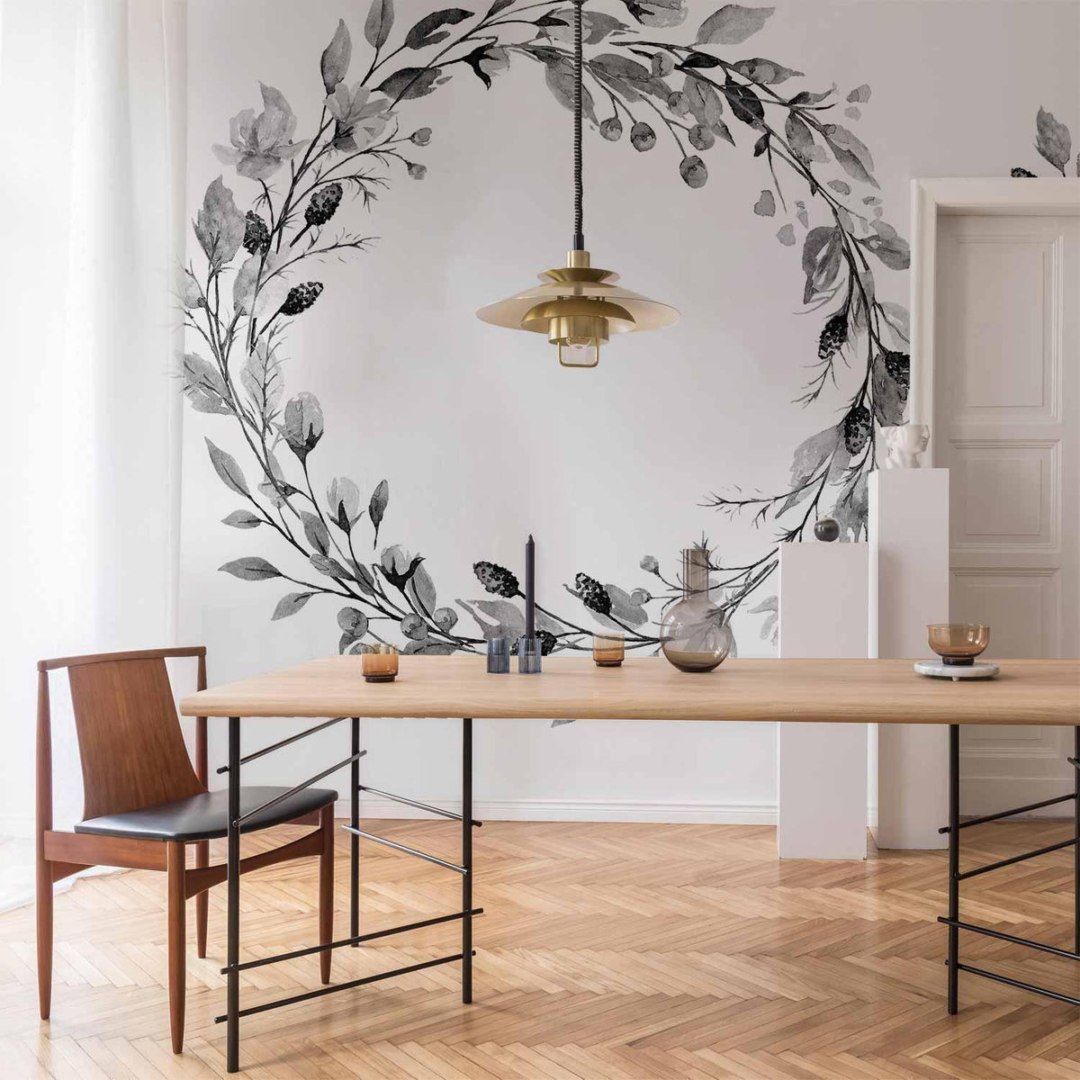 Fototapete - Romantic wreath - grey plant motif with leaves with rose pattern