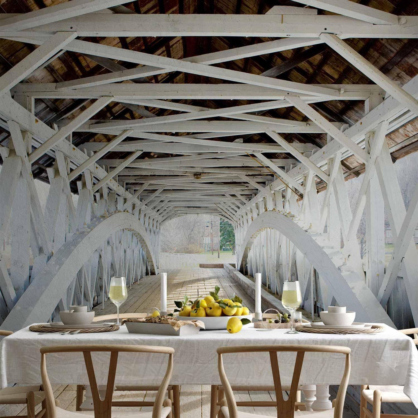 Fototapete Alte Brücke – Nostalgischer Charme mit architektonischer Tiefe