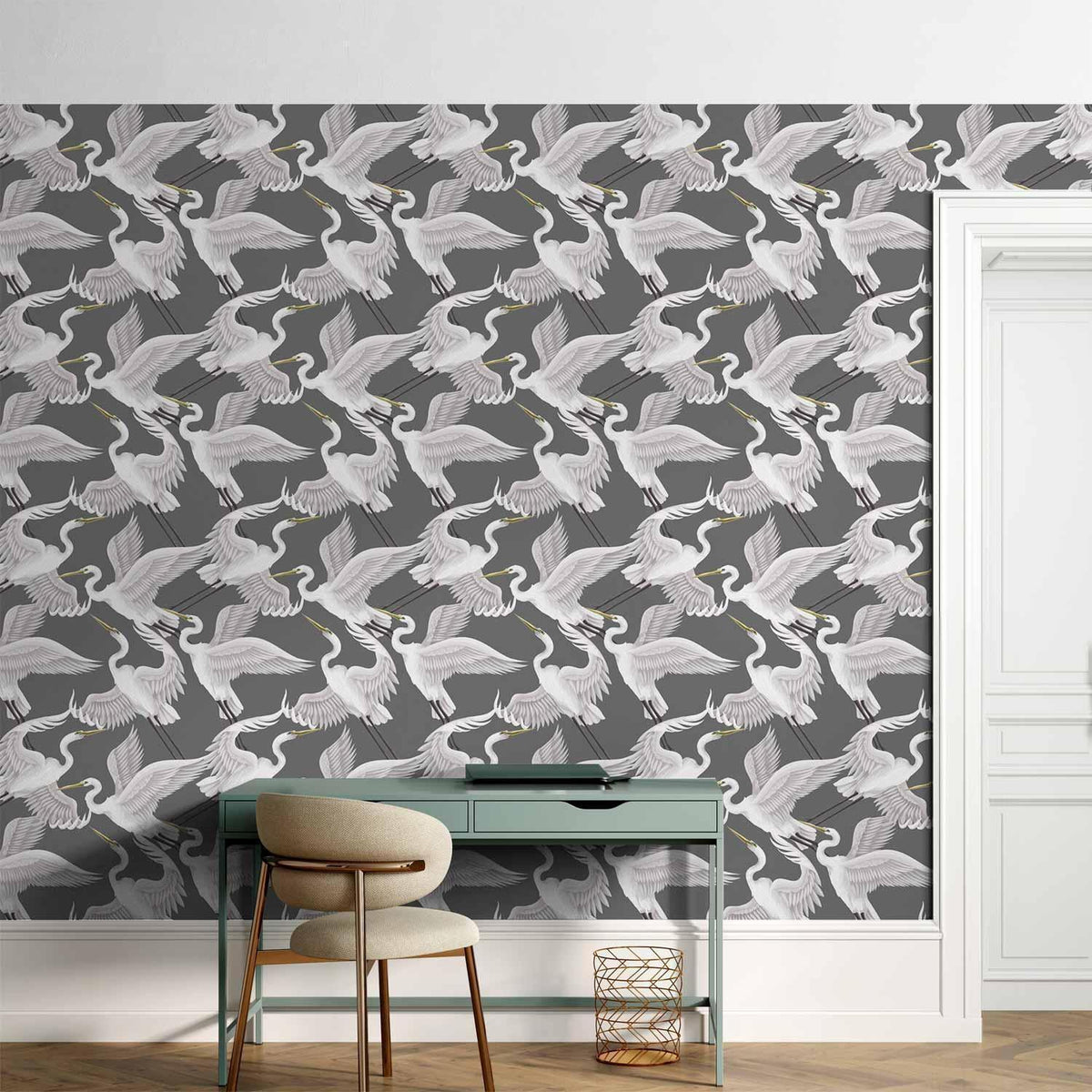Tapete - Flying birds – a delicate pattern of white and grey herons on a grey background