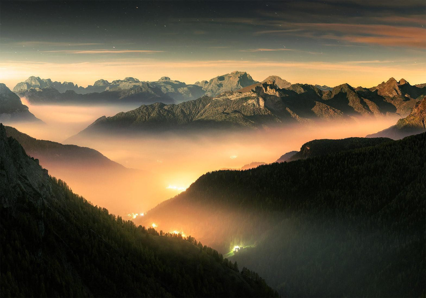 Fototapete Bergatem – Sanfte Berglandschaft für beruhigende Wandgestaltung