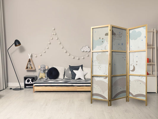 Japanischer Paravent - Cloudy Night Sky - Moons in browns and beiges among numerous clouds and stars on a light background