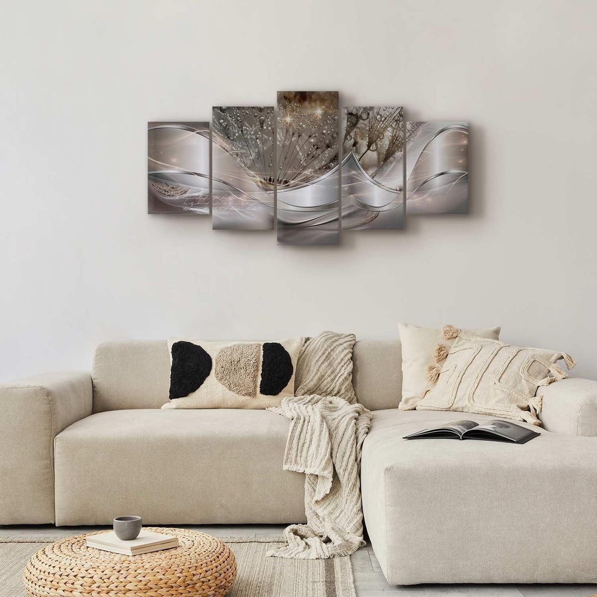 Leinwandbild Funkelnde Pusteblumen - Beige Panorama mit silbernen Akzenten