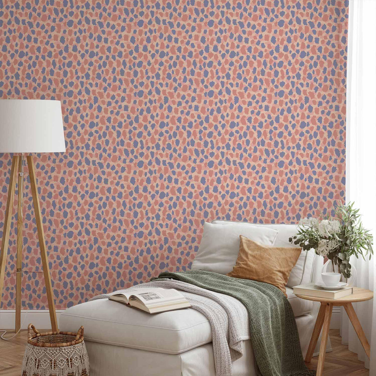 Tapete - Giraffe Pattern - colorful animal pattern in blue-pink spots