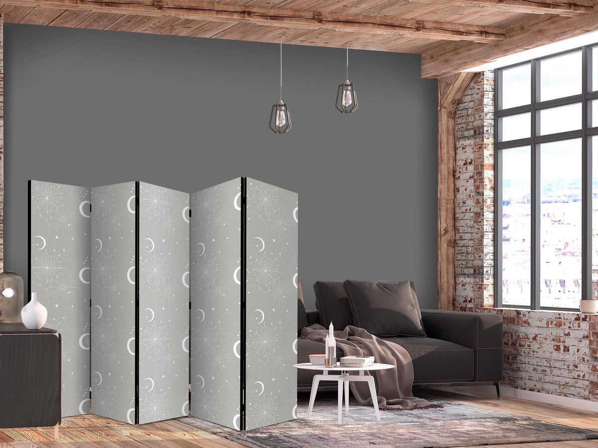 Paravent - Cosmic Fireworks - Elegant Pattern with Moons and Stars on a Gray Background