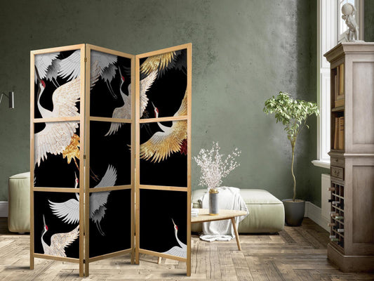 Japanischer Paravent - Cranes at Night - White and Gold Birds Flying Away on a Black Background