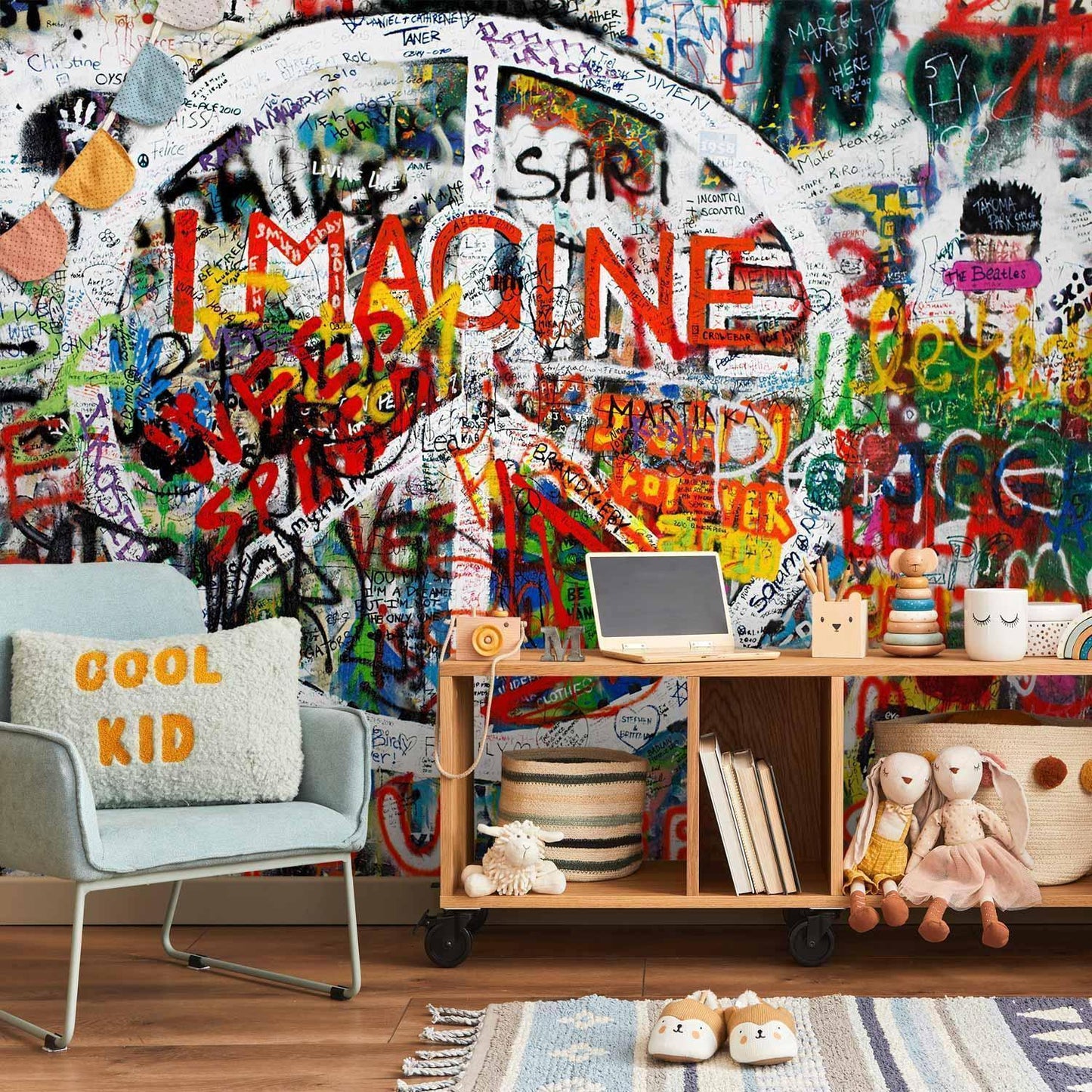 Fototapete „Hippie Graffiti“ – Bunter Streetart-Vibe für deine Wand