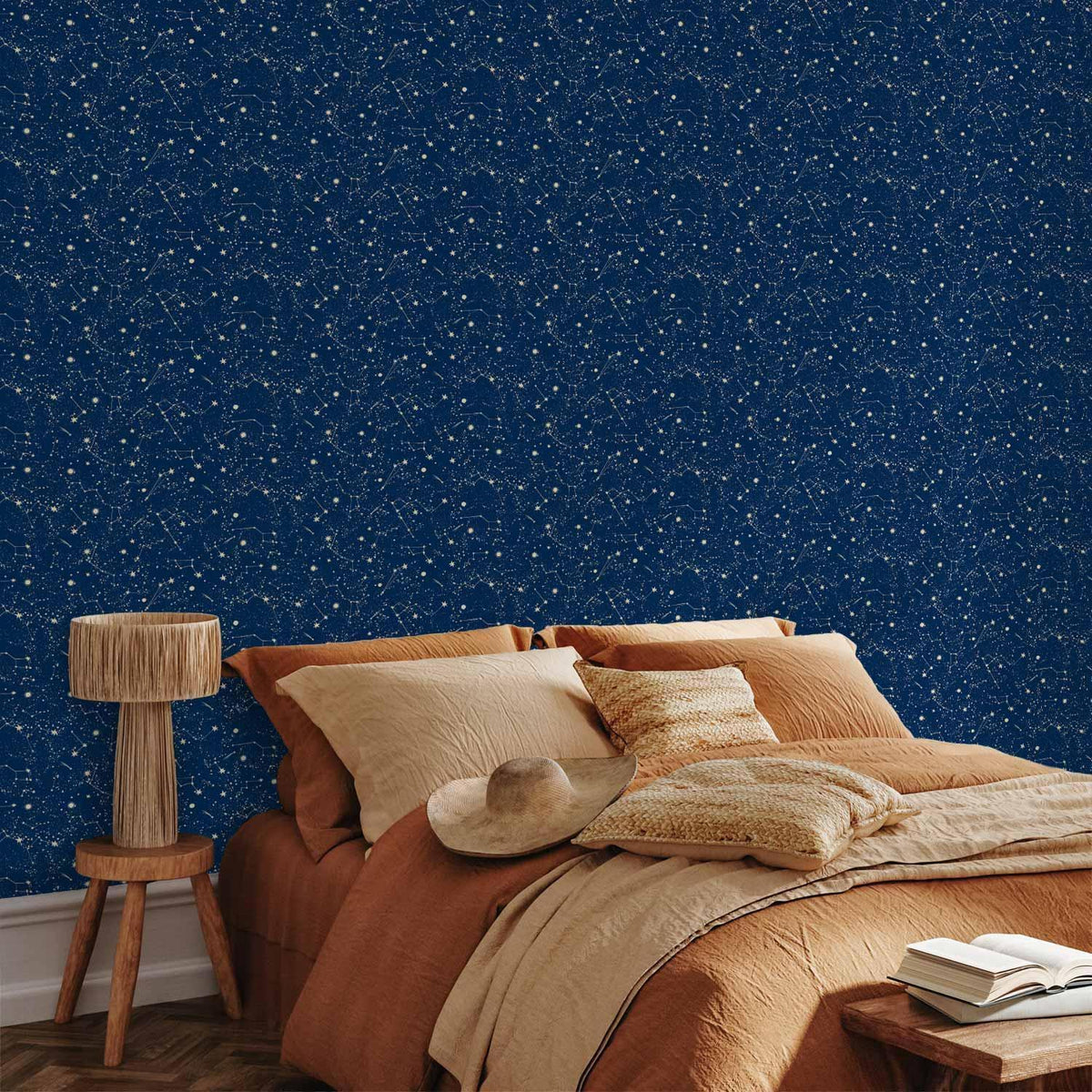 Tapete - Cosmic Inspirations - Pattern with Stars and Constellations on a Dark Background