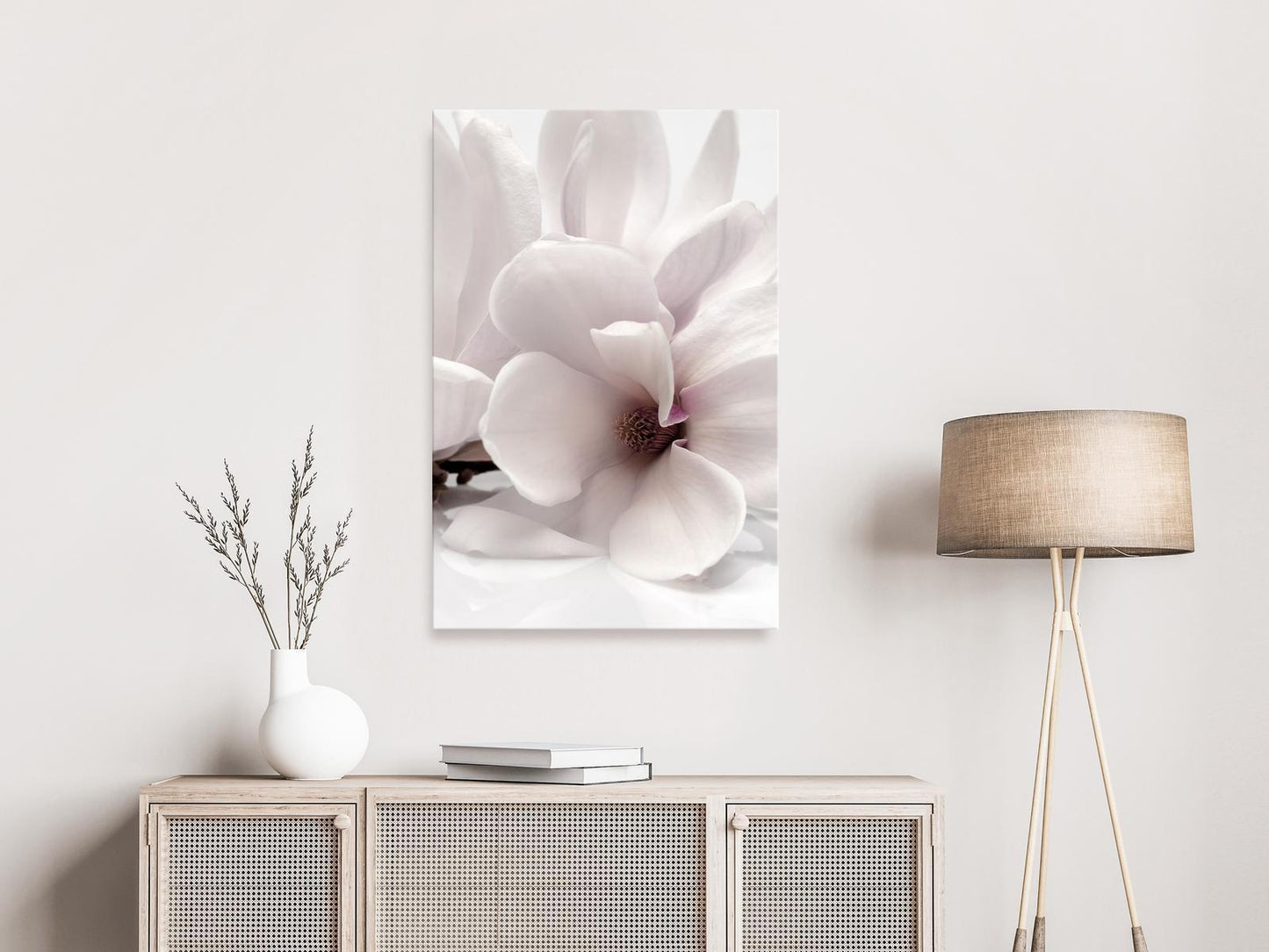 Leinwandbild „Blühendes Licht – Elegante Blumen in zarten Farben“