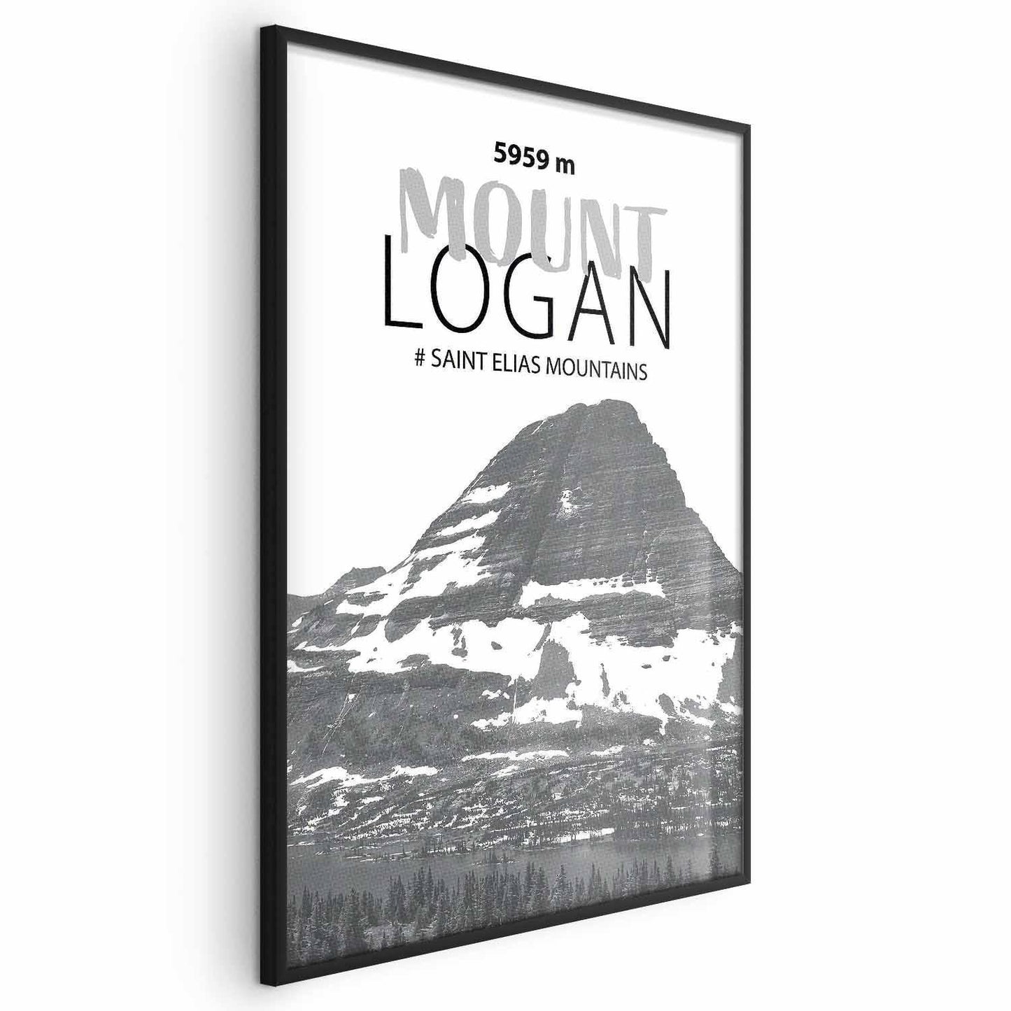 Poster - The majestic Mount Logan mountain peak, crown of mountains, mountain landscape