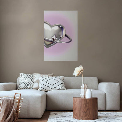 Poster mit silbernem Herz und Ring auf violettem Hintergrund

