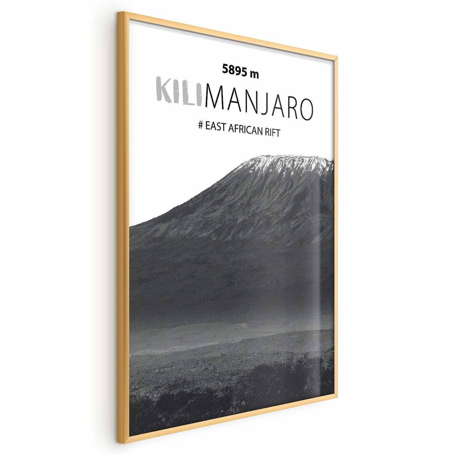 Poster - The majestic Kilimanjaro mountain peak, crown of mountains, mountain landscape