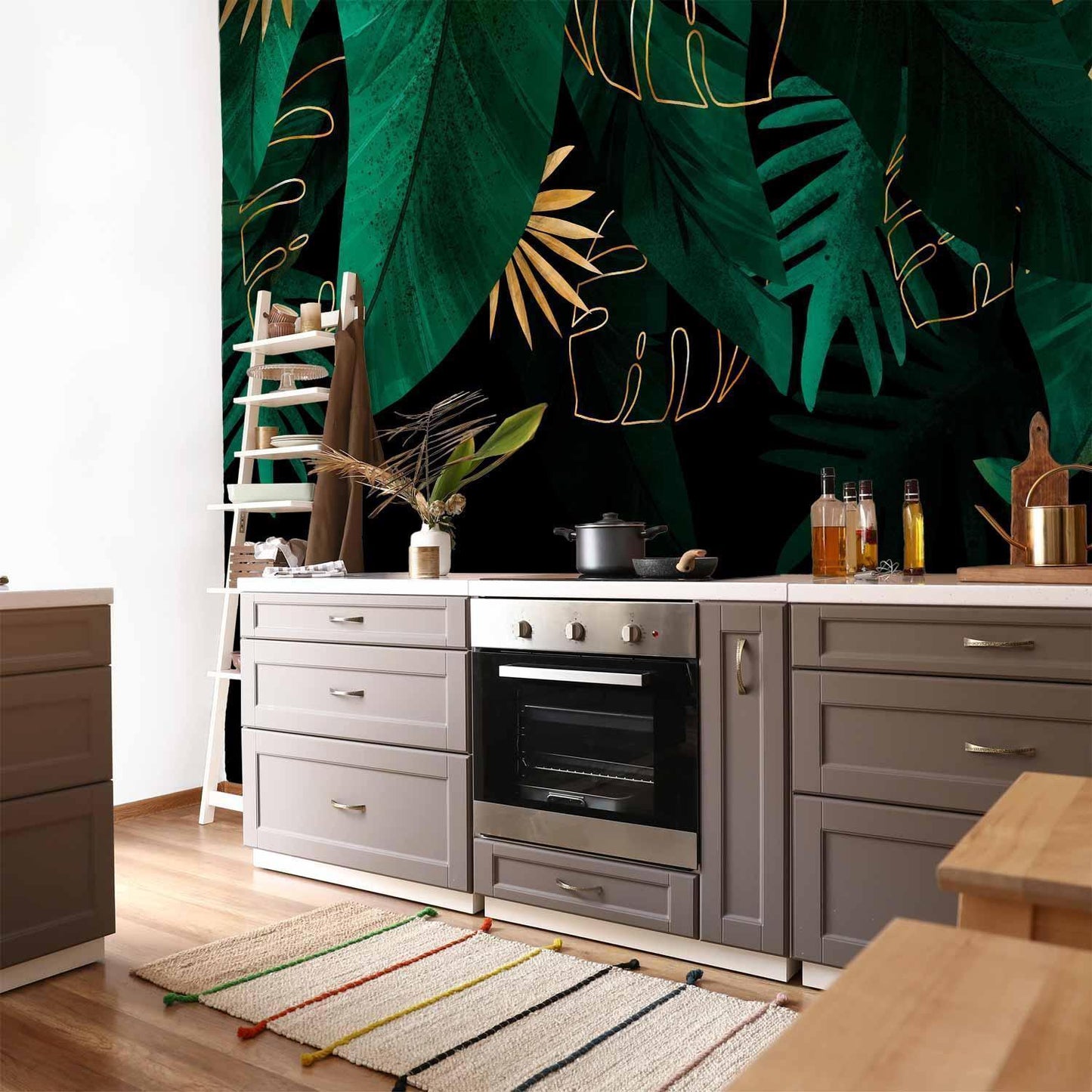 Fototapete - Jungle and composition - motif of green and golden leaves on a black background