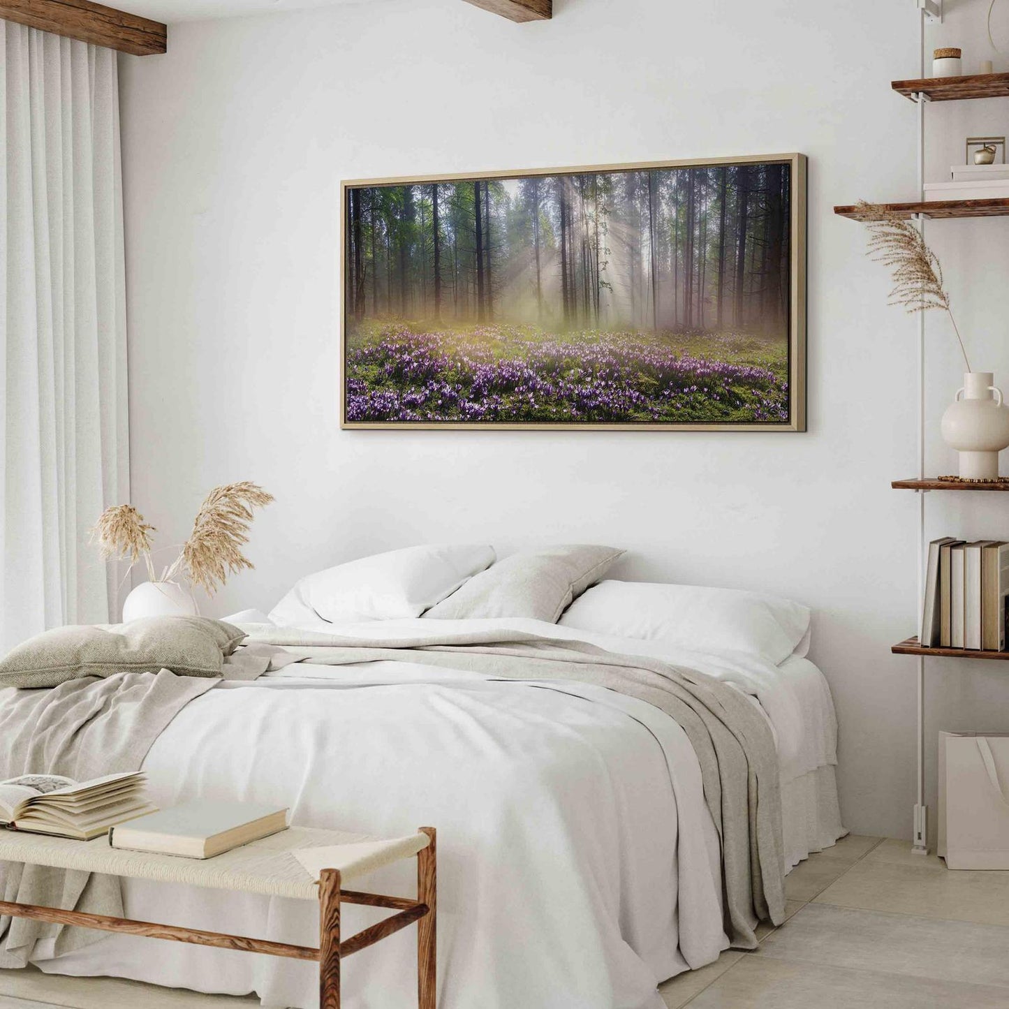 Wandbild Lila Blumenwiese – Stimmungsvolle Wanddeko mit Blumenmotiv