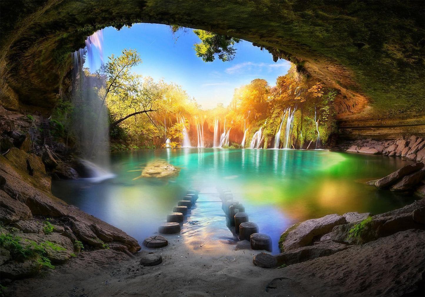 Fototapete Türkiser See - Kristallklare Berglandschaft mit türkisblauen Wassertönen