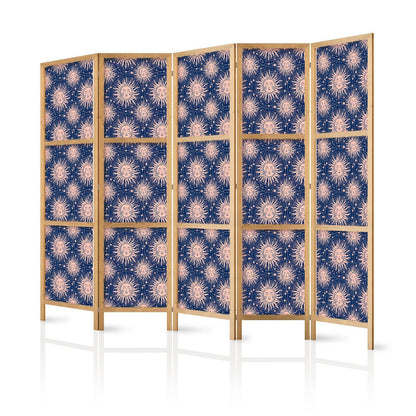 Japanischer Paravent - Sunny Patterns - Repeating Sun Motif on a Navy Background Artgeist