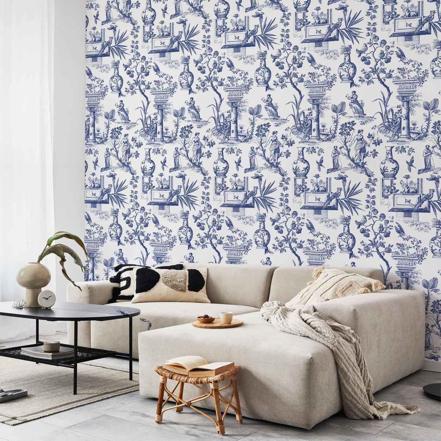 Tapete - Blue antique – a delicate pattern with Greek and botanical motifs