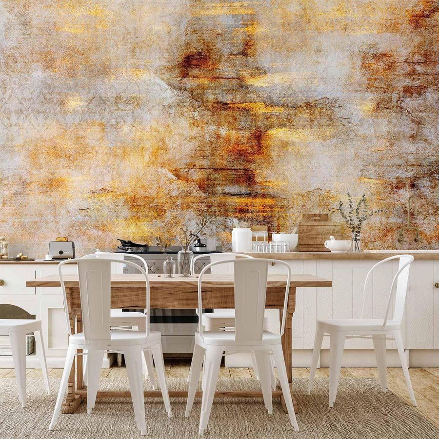 Modernes Wohnzimmer mit goldener Dekotapete

