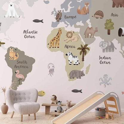 Fototapete Pastellkarte Tiere & Kontinente - Lehrreiche Weltkarte für Kinderzimmer
