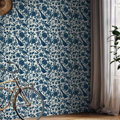 Tapete - Birds and roses - monochrome blue pattern with botanical motif