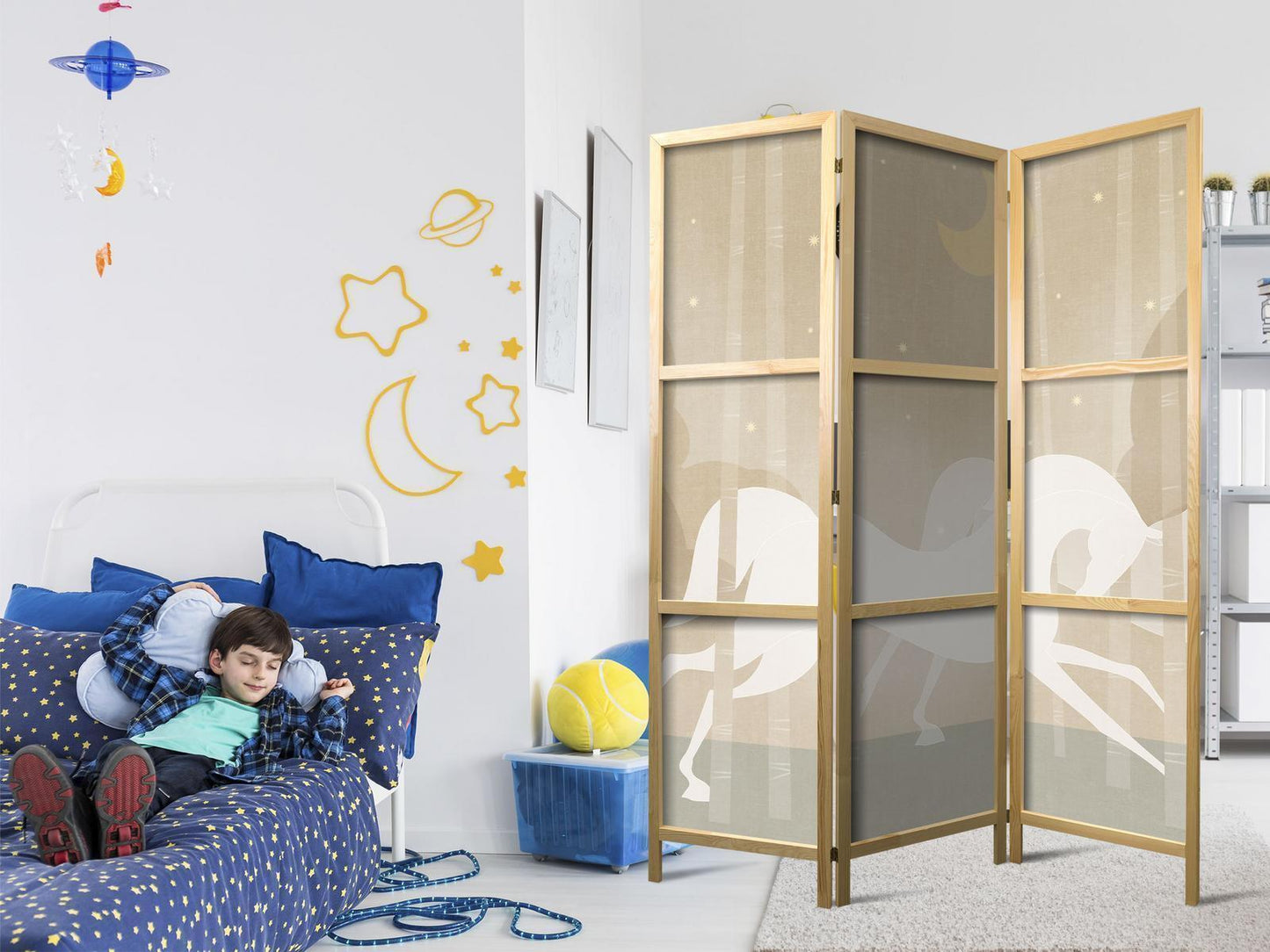 Japanischer Paravent - Moonlit Steeds - Horses galloping among trees on a starry night