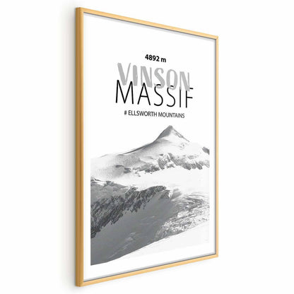 Poster - The majestic Vinson Massif mountain peak, crown of mountains, mountain landscape