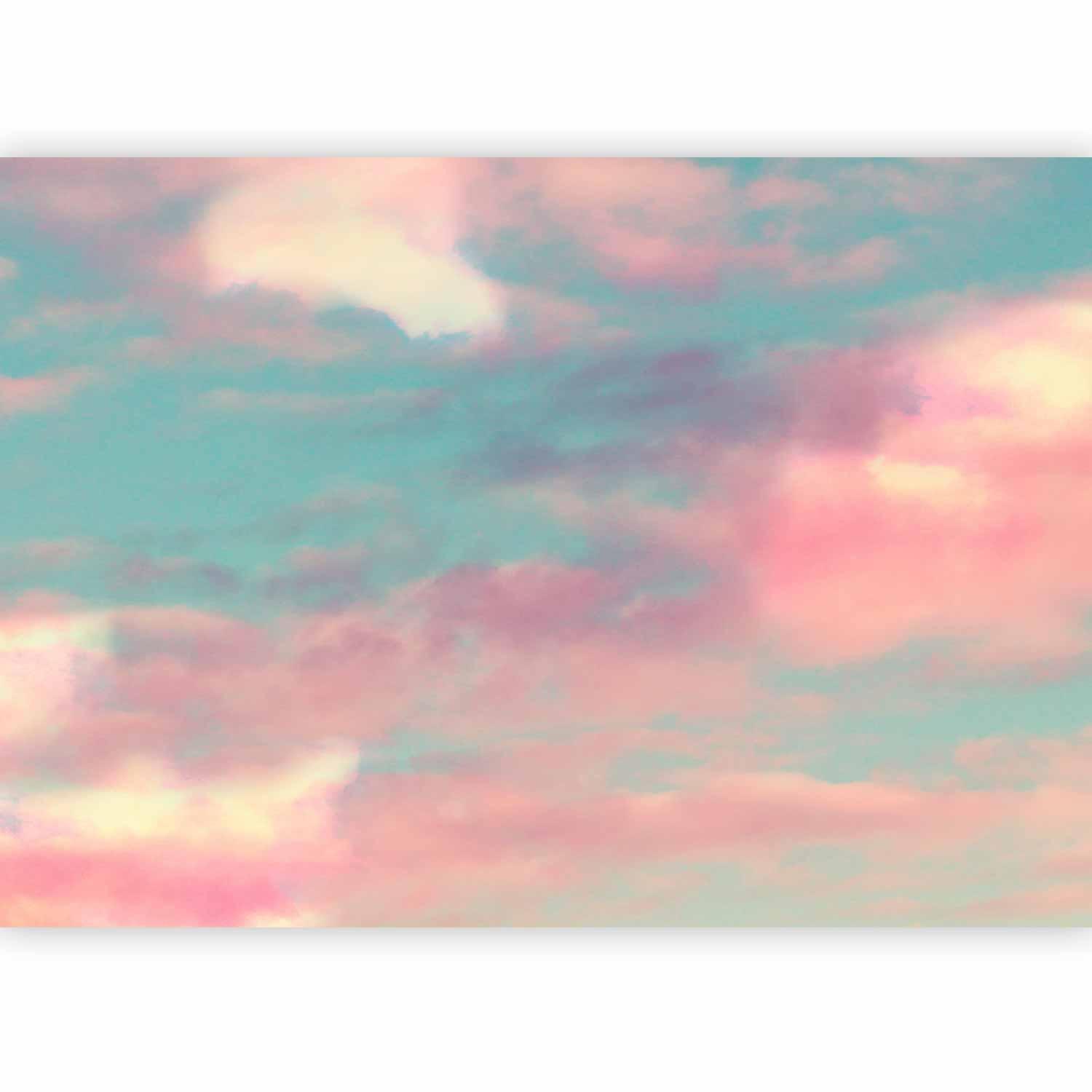 Wandtapete mit leuchtenden Rottönen und Wolken

