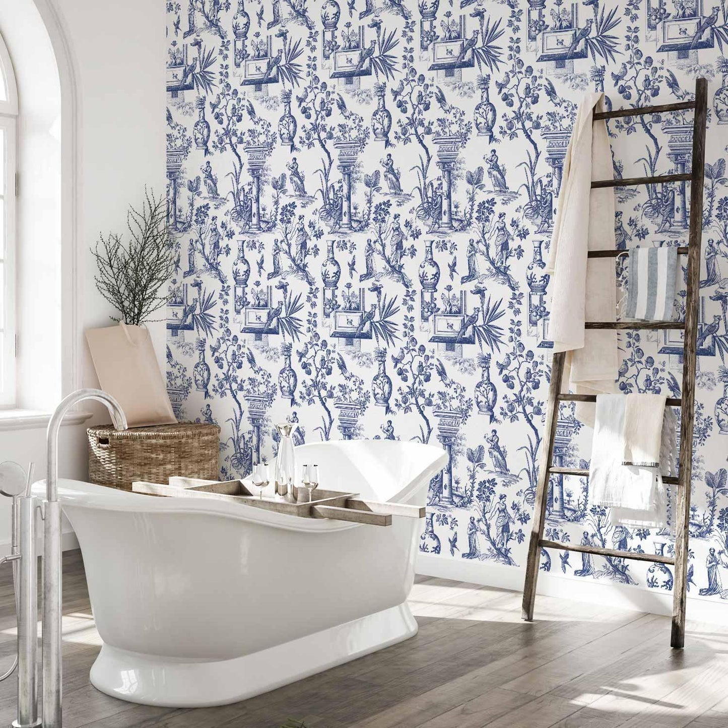 Tapete - Blue antique – a delicate pattern with Greek and botanical motifs