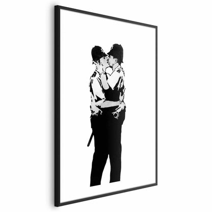 Poster Küssende Polizisten – Street-Art-Klassiker von Banksy