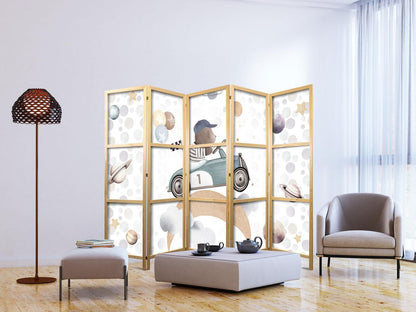 Japanischer Paravent - Galactic Races - Bear participating in car races among planets - clouds - and stars in pastel colors