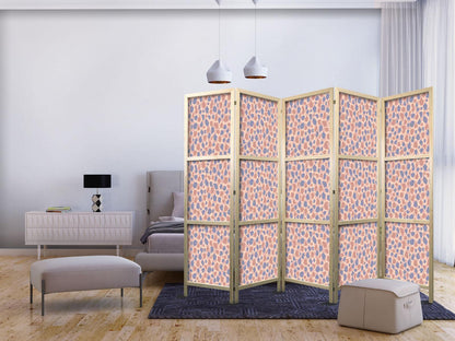 Japanischer Paravent - Giraffe Pattern - Colorful Animal Pattern in Blue-Pink Spots Artgeist