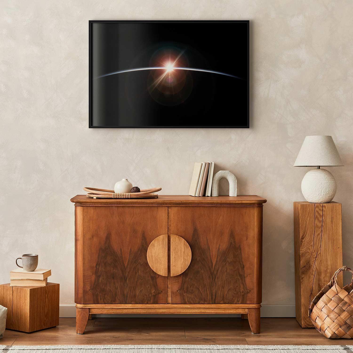 Minimalistisches Wandposter – Erde bei Nacht mit Sonnenlicht