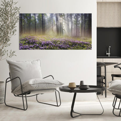 Wandbild Lila Blumenwiese – Stimmungsvolle Wanddeko mit Blumenmotiv