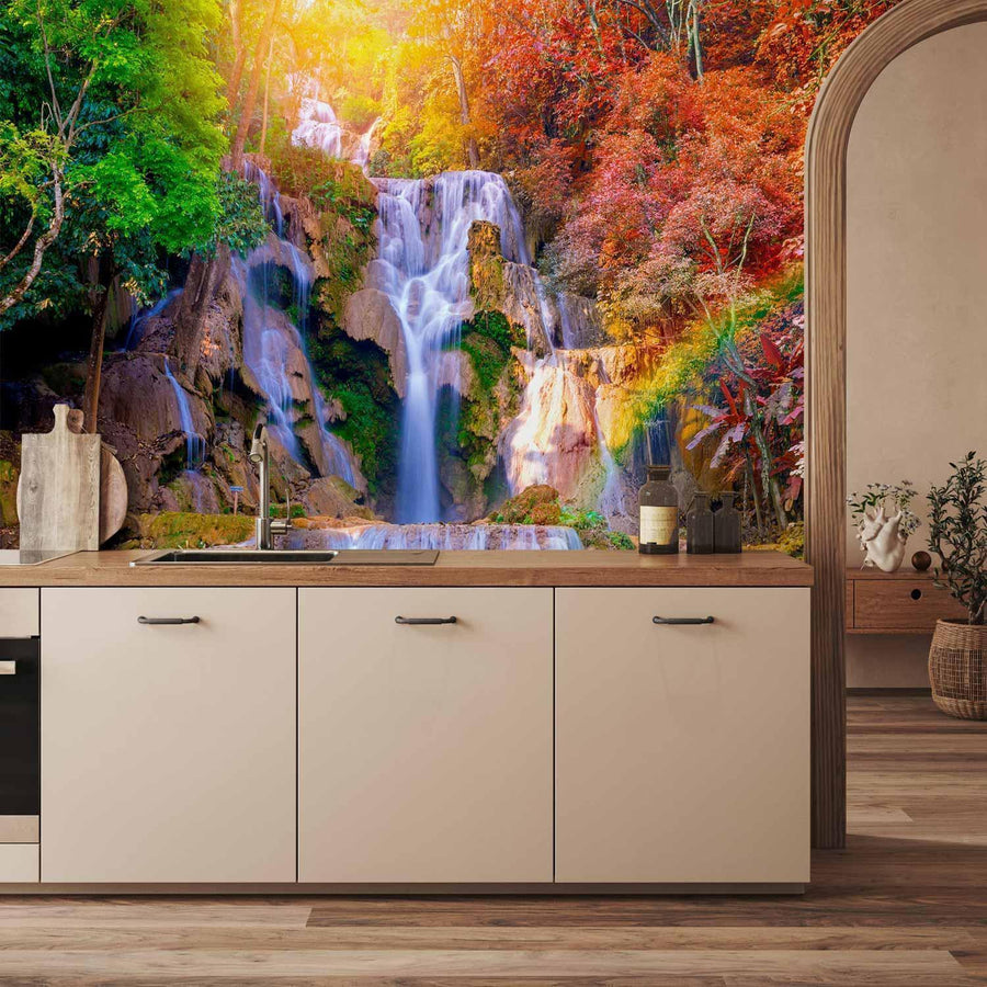 Tropische Landschaft mit Wasserfall auf Tapete

