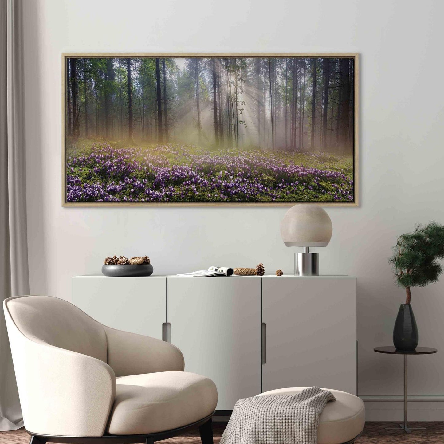 Wandbild Lila Blumenwiese – Stimmungsvolle Wanddeko mit Blumenmotiv