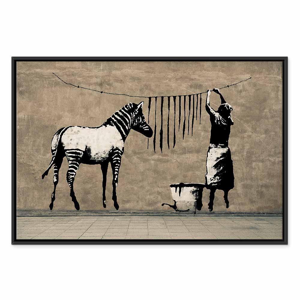 Leinwandbild Banksy Zebra wird gewaschen – Street Art auf Beton
