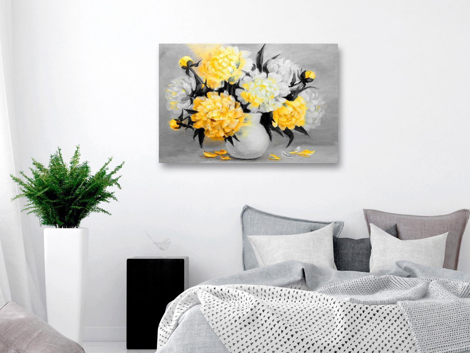 Wohnzimmer mit Leinwandbild „Fragrant Colours“

