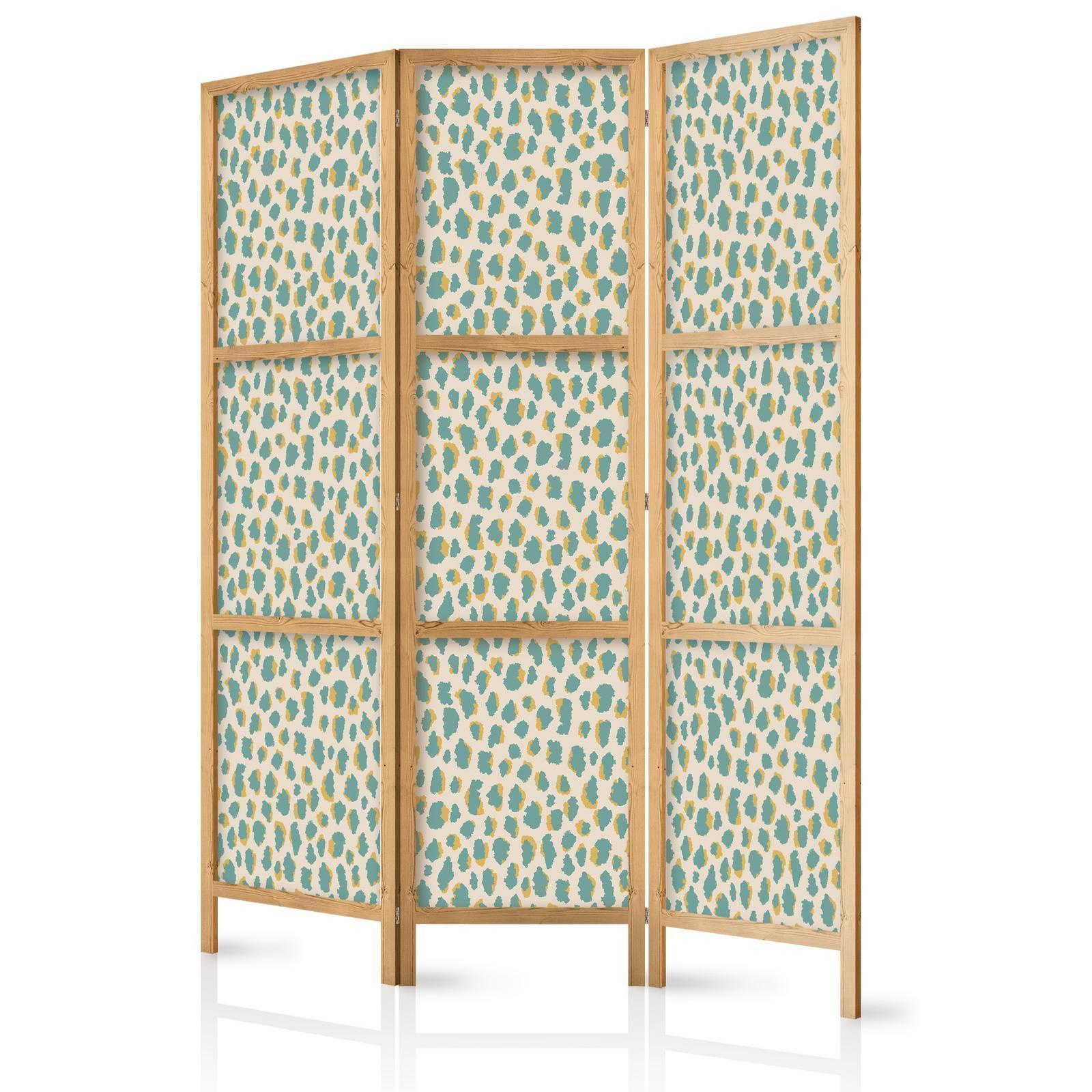 Japanischer Paravent - Giraffe Pattern - Animal Pattern in Turquoise Spots on a Light Background Artgeist