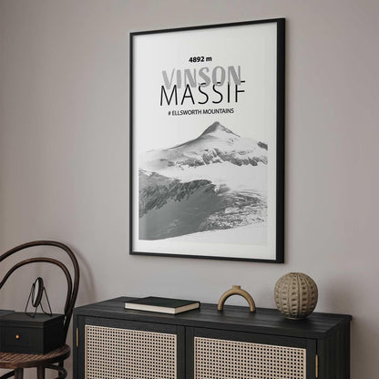 Poster - The majestic Vinson Massif mountain peak, crown of mountains, mountain landscape