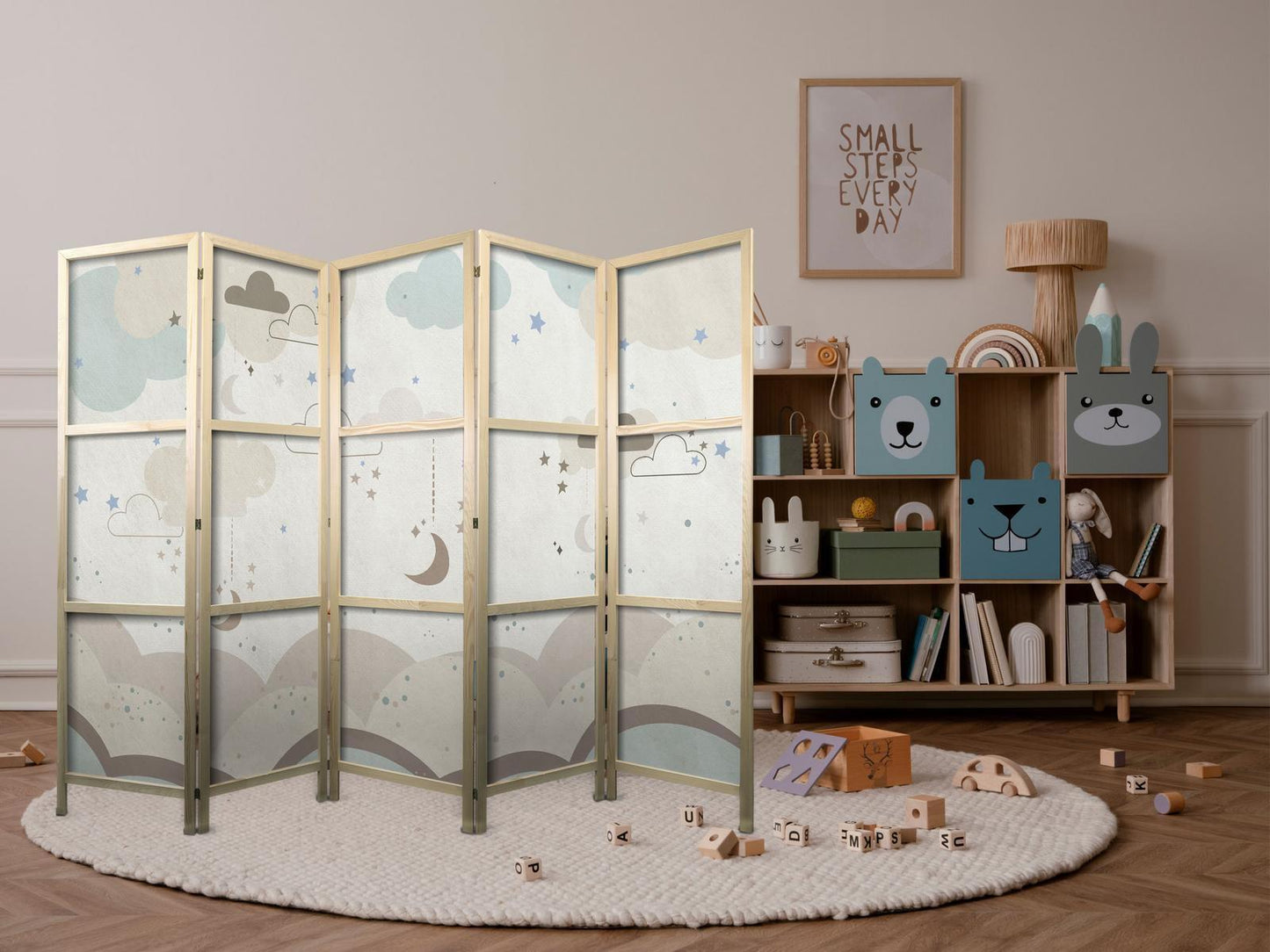 Japanischer Paravent - Cloudy Night Sky - Moons in browns and beiges among numerous clouds and stars on a light background