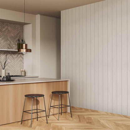 Tapete - Vertical Lines - White background with a delicate wood pattern vertically