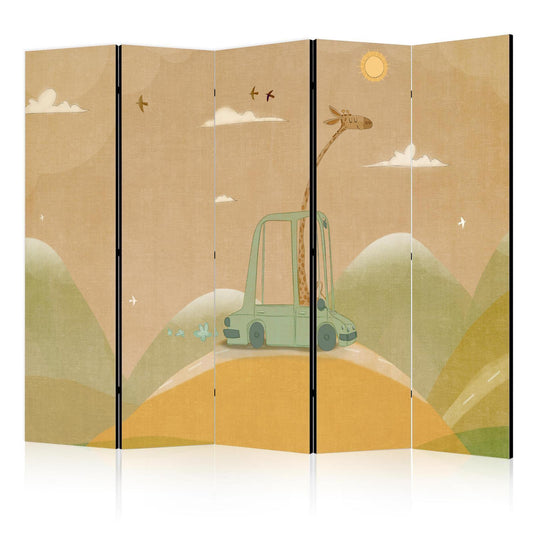 Paravent - Dreamy Traveler - Giraffe Driving a Car on a Beautiful Sunny Day Artgeist