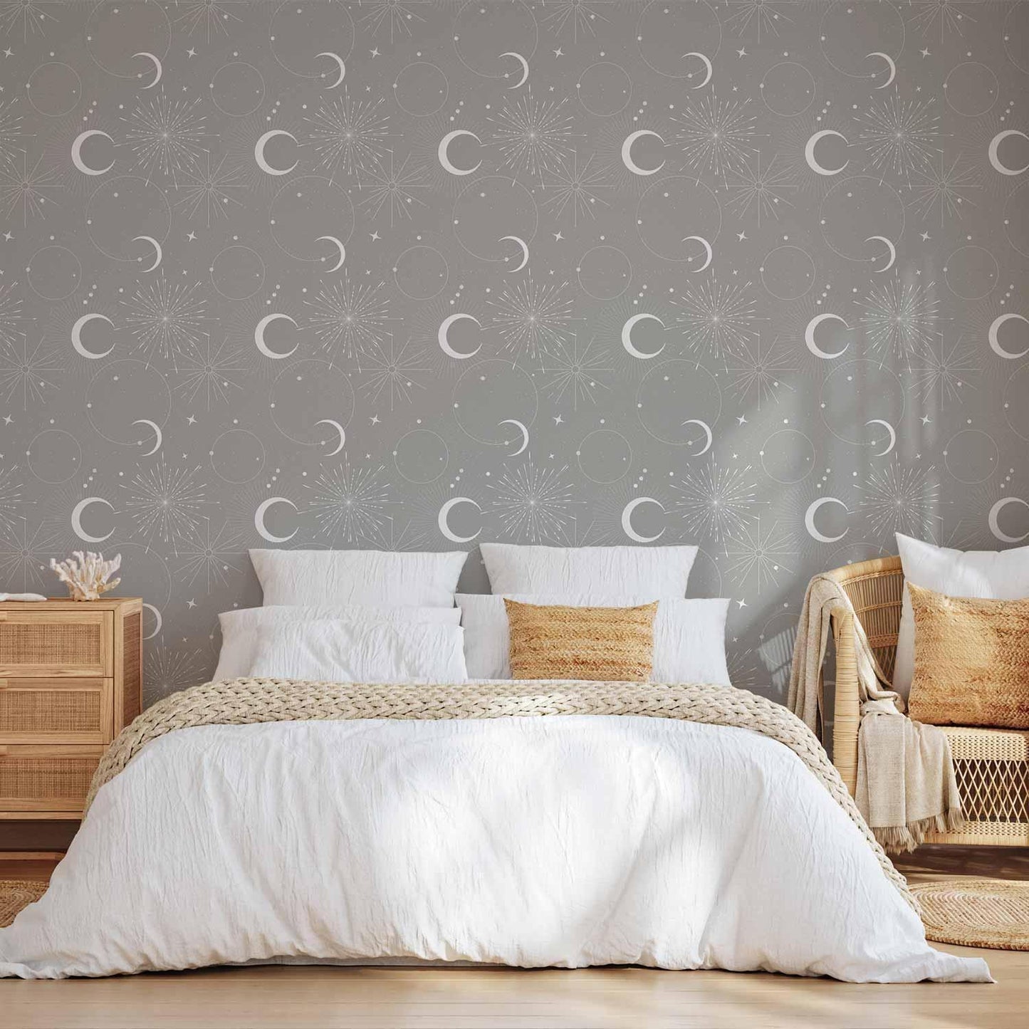 Tapete - Cosmic Fireworks - Elegant pattern with moons and stars on a gray background