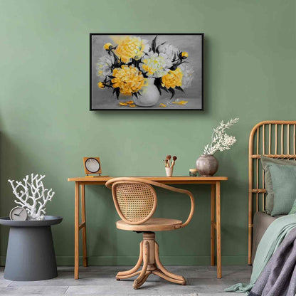 Leinwanddruck mit floralen Details

