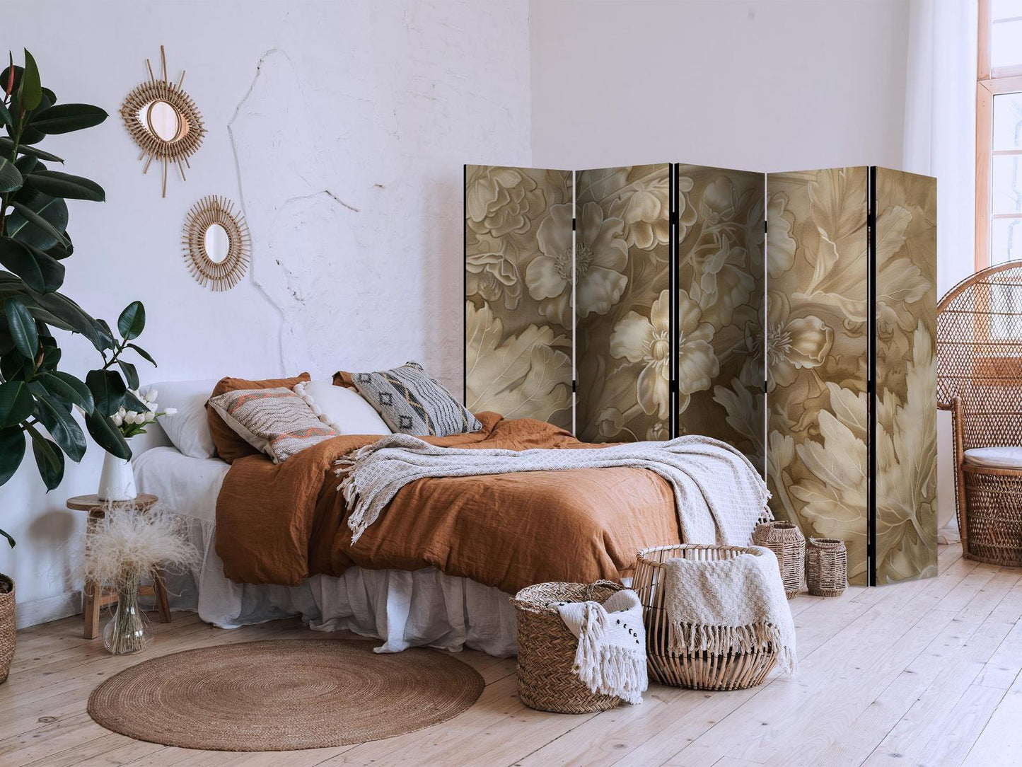 Paravent - Carved Floral Ornaments in Soft Sepia and Brown Tones