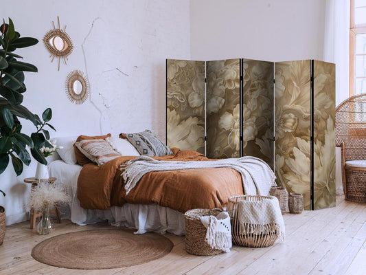 Paravent - Carved Floral Ornaments in Soft Sepia and Brown Tones
