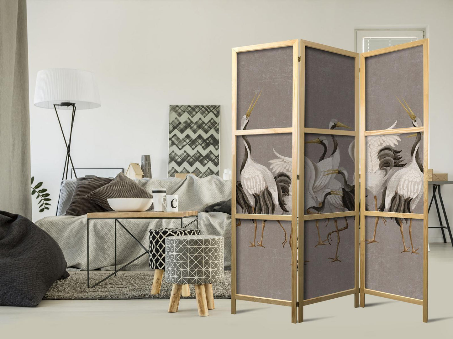 Japanischer Paravent - Crane dance - bright silhouettes of birds on a warm grey background with texture