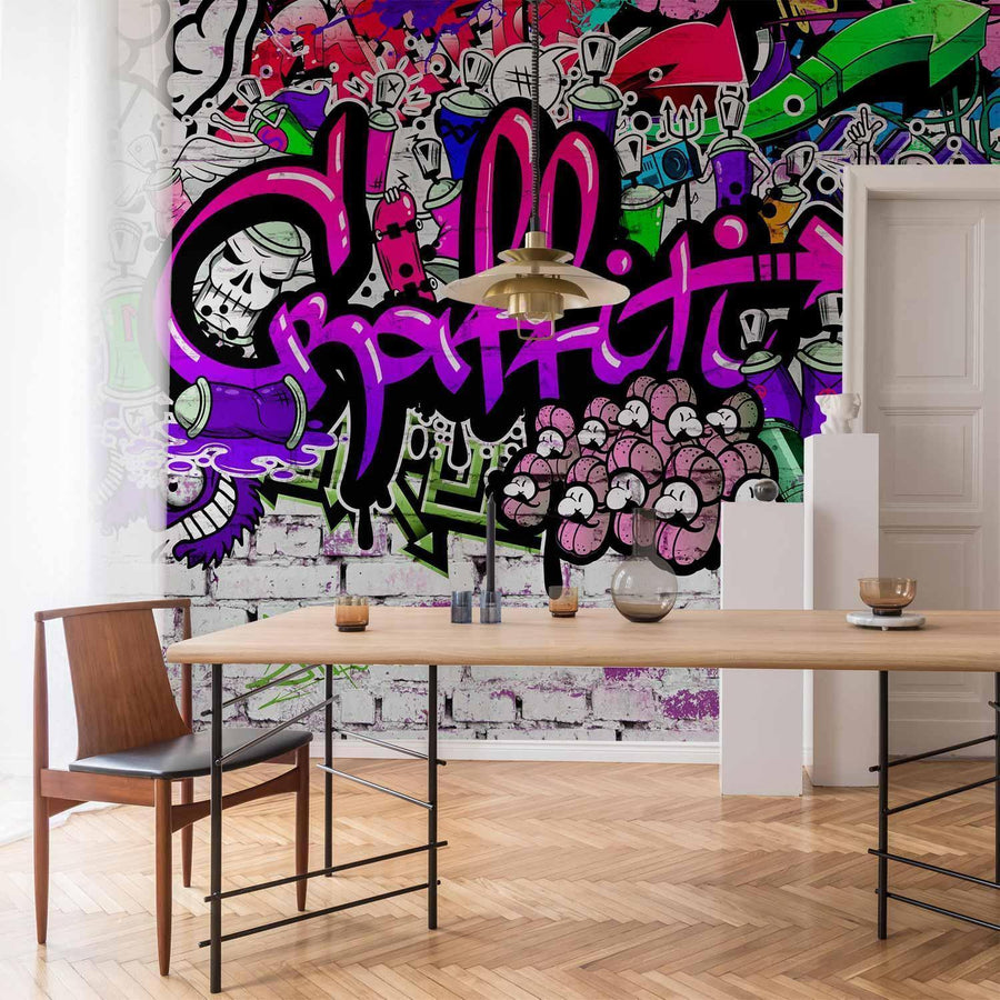 Urbanes Tapetendesign in Lila – ideal für Jugendzimmer

