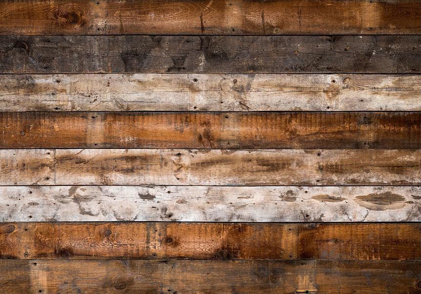 Dekorative Tapete in Alt-Holzoptik für gemütliche Räume

