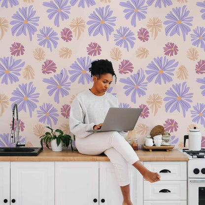 Tapete - Floating Flowers - Tiny - wind-borne flowers in three colors - on a light background