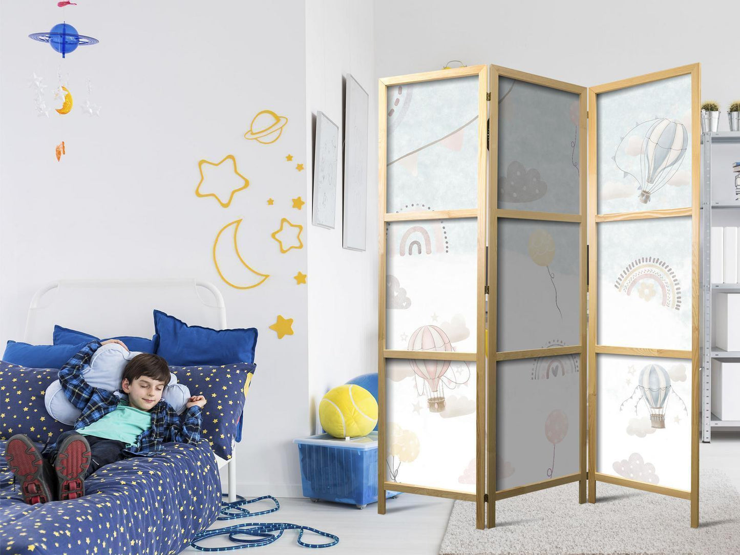 Japanischer Paravent - Balloons in the Sky - Balloons in Pastel Colors Flying Through a Cloudy Sky - Among Rainbows and Stars